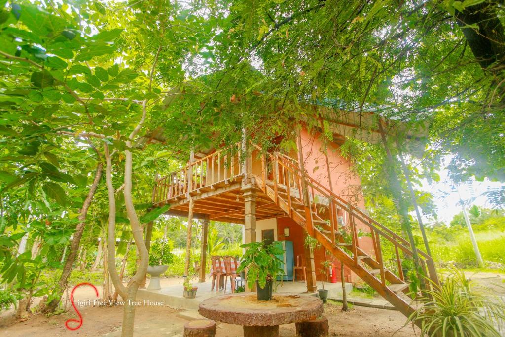 Zahrada ubytování Sigiriya Free View Tree House & Villa