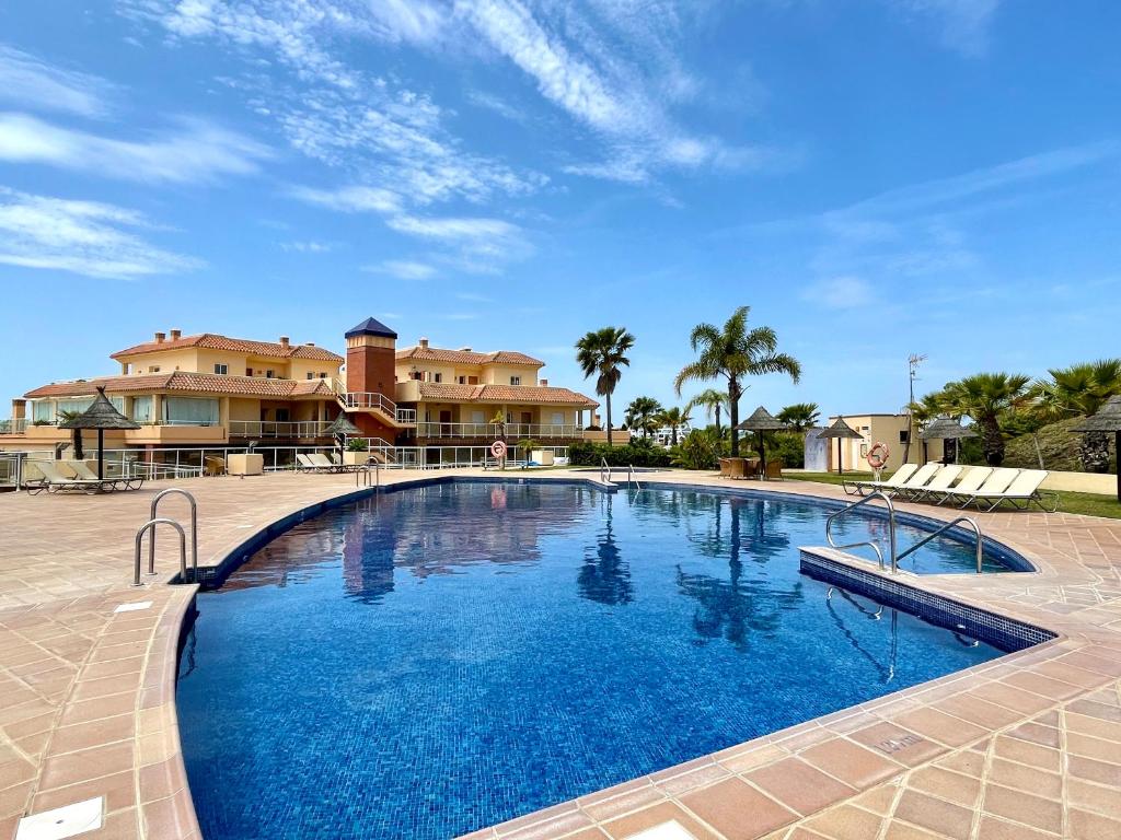 Bazén v ubytovaní Malibu Mansion Club la Costa World with Sea View and hydromassage bath in Mijas Costa alebo v jeho blízkosti