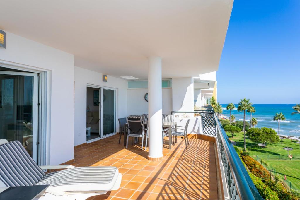 Frontline Beach - Mi Capricho - P15, 3B, Mijas – Updated 2022 ...