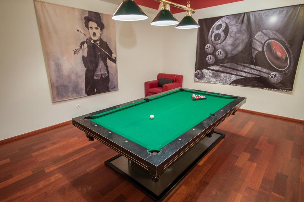 Biliardový stôl v ubytovaní ApartSerwis - Gorące Źródła Apartament Lodowa Kopa 1