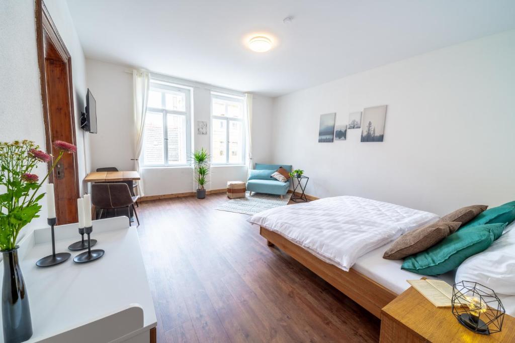 Sächsischer Hof - 12