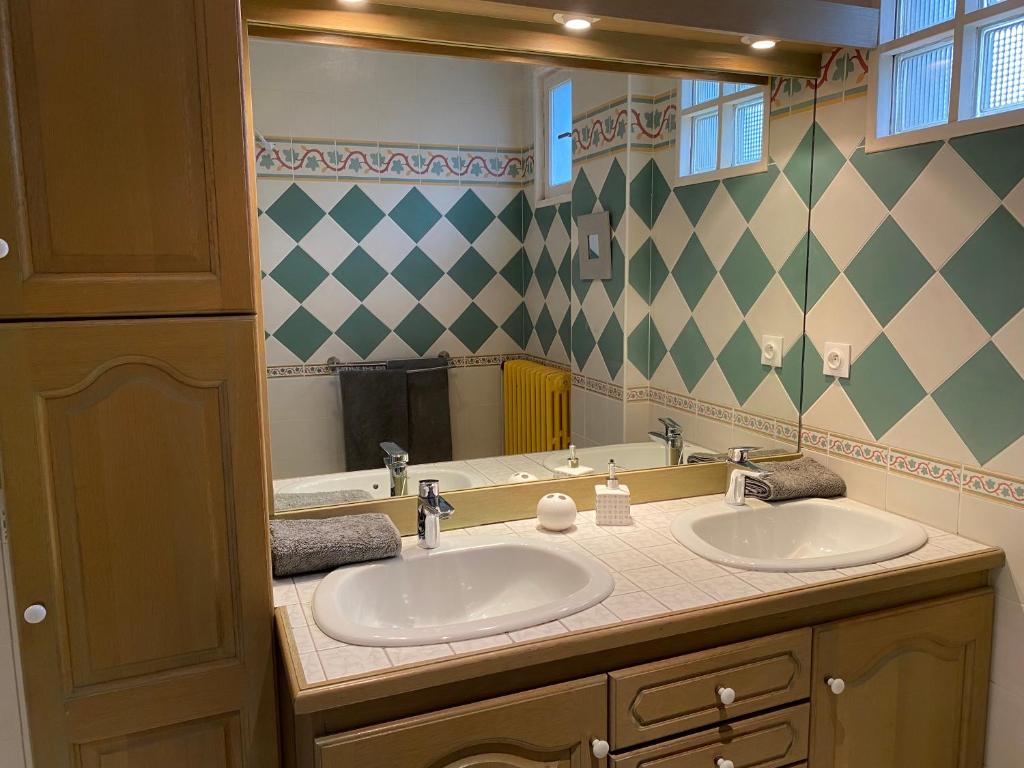 MAISON MIGNARDISE - Cité - 17