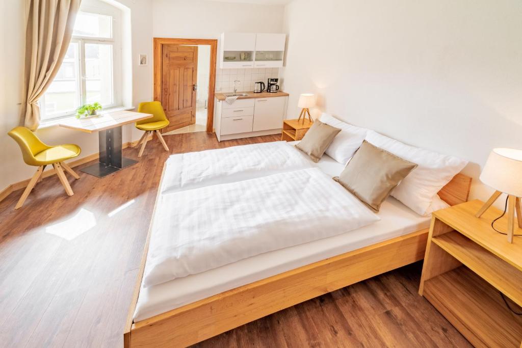 Sächsischer Hof - 14