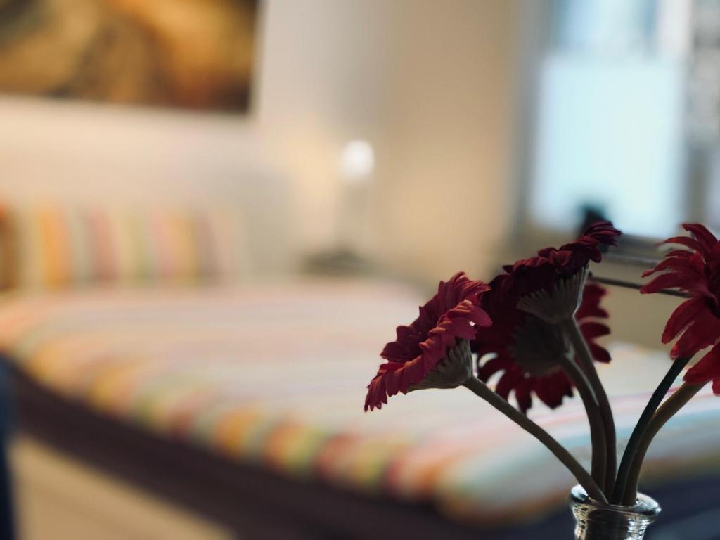 Postel nebo postele na pokoji v ubytování Bungalow am Stadtwald, 24h Check-in