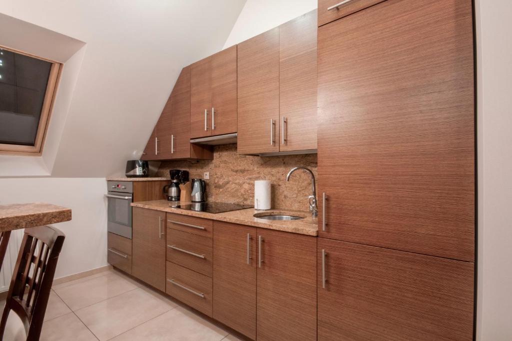 Kuchyňa alebo kuchynka v ubytovaní ApartSerwis - Gorące Źródła Apartament Szałasówka