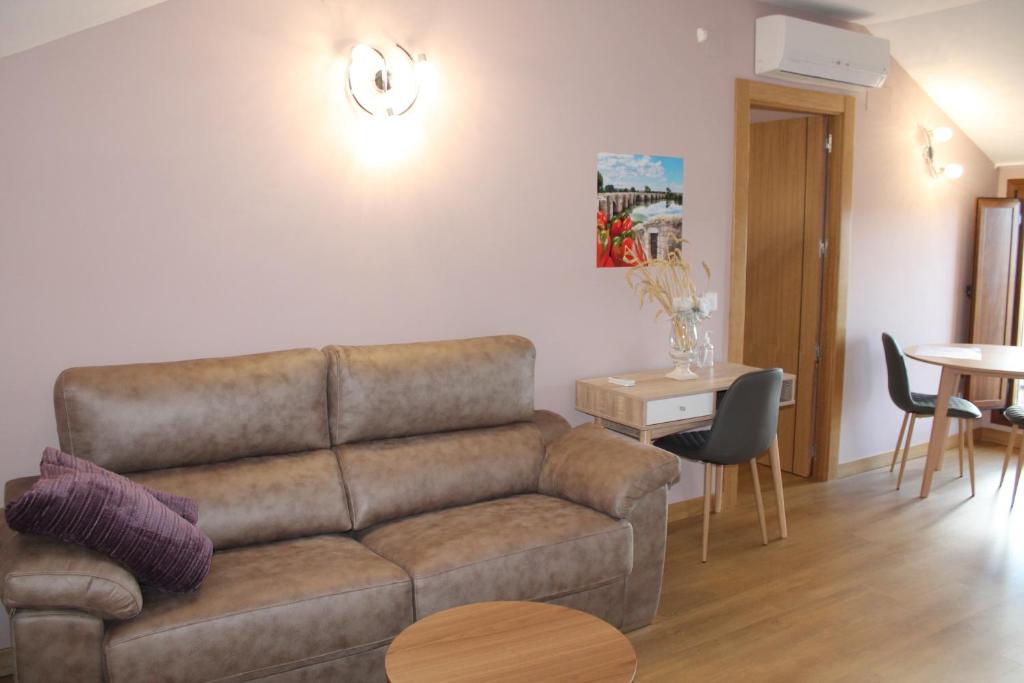 A seating area at Apartamentos Turísticos ESCORRALADAS