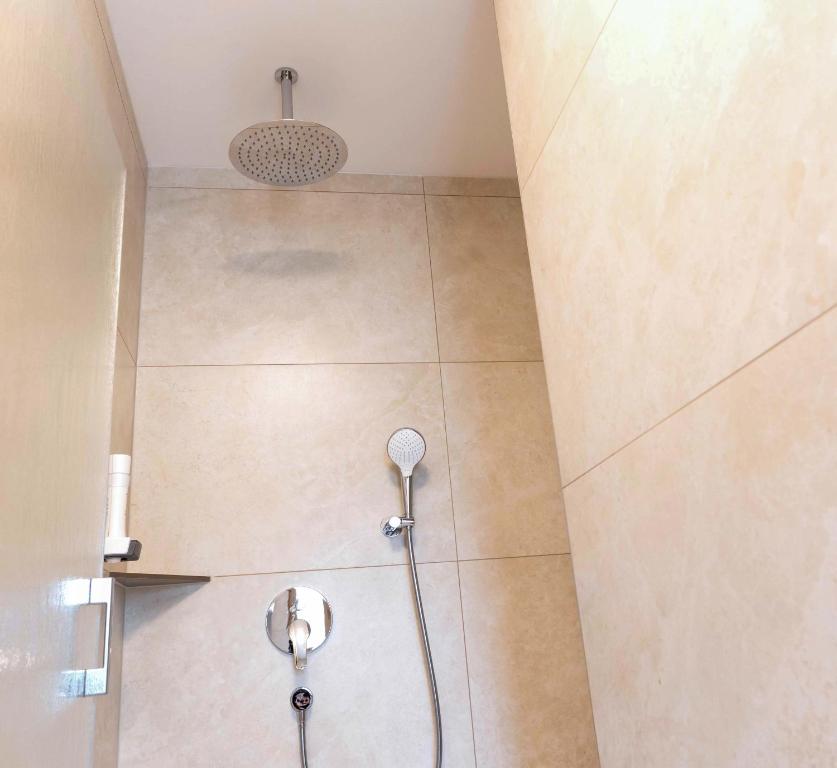 Hotel Gasthof Rosenwirt - Habitación Doble Con Baño Privado