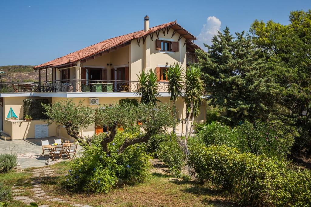 A garden outside Villa Glavina
