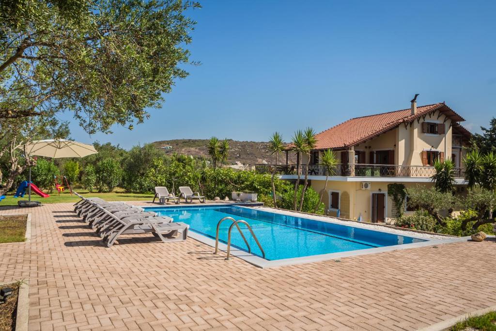 The swimming pool at or close to Villa Glavina