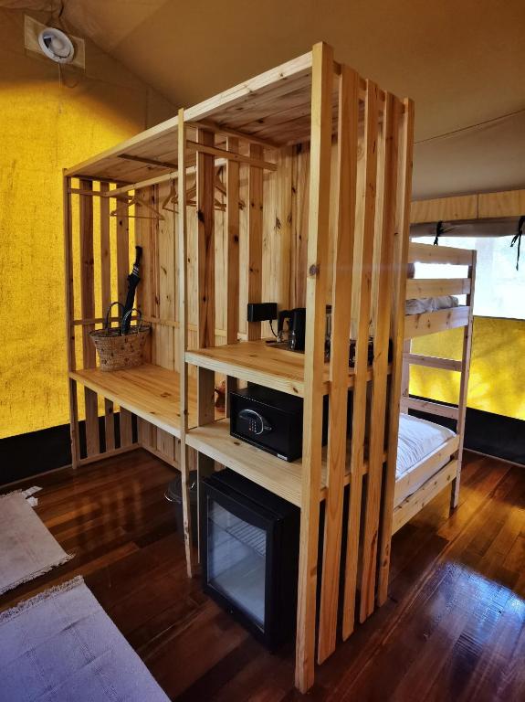 Postel nebo postele na pokoji v ubytování Ara Dinawan Island Resort