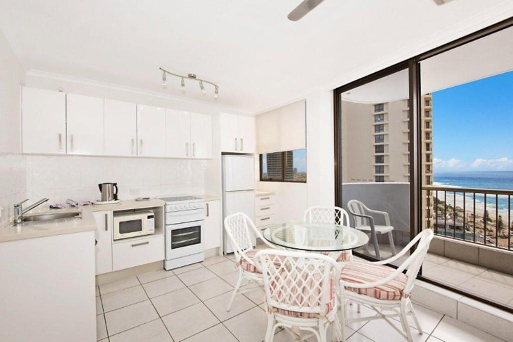 Surfers International Apartments, Gold Coast, Australia 