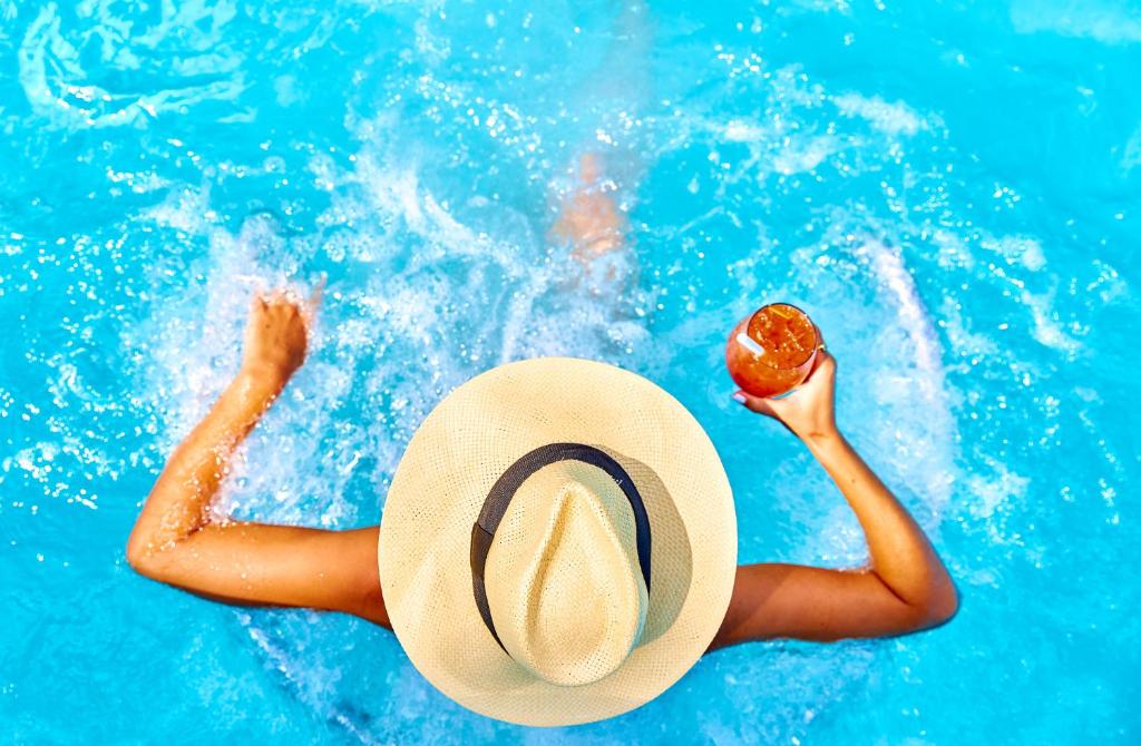 Bazén v ubytování Approdo Resort Thalasso Spa nebo v jeho okolí