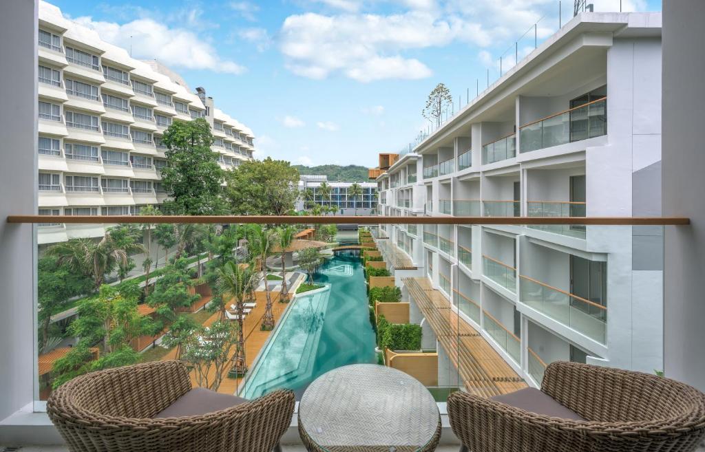 Andaman Embrace Patong, Phuket - Resim 32