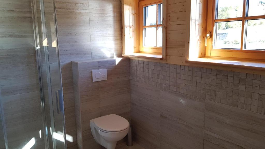 Koupelna v ubytování Apartmány Plešivec