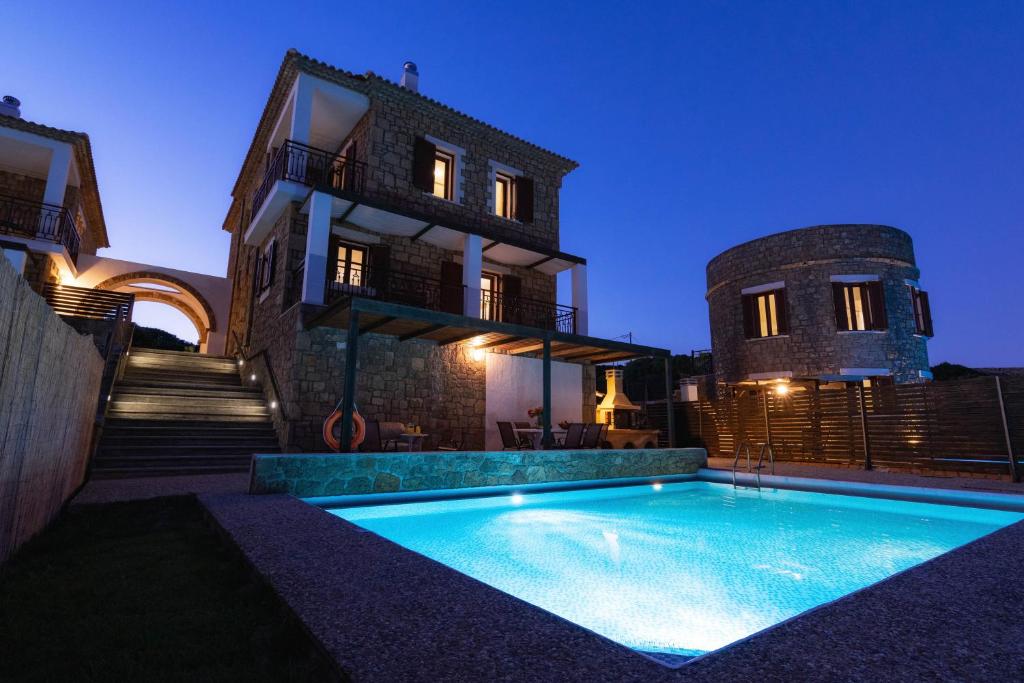 Bazén v ubytování Armonia Seaside Villas nebo v jeho okolí
