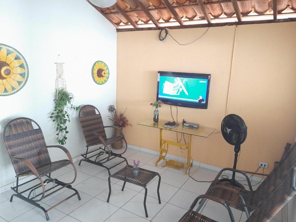 TV a/nebo společenská místnost v ubytování Casa para temporada - Chapada das Mesas