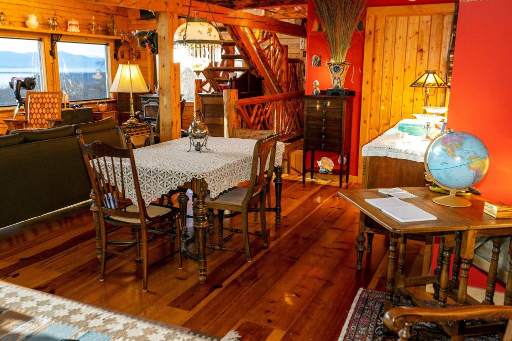 Posezení v ubytování Juneberry Lodge
