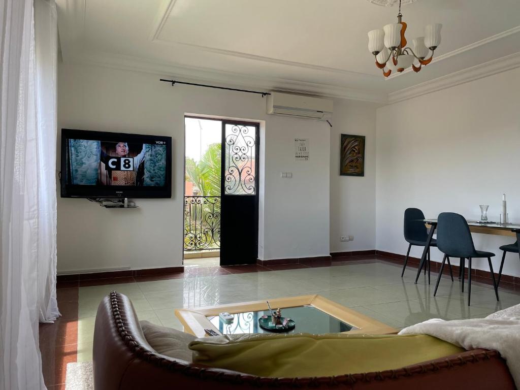 Studio meublé haut standing, Wifi, TV - Yaoundé, Omnisports, Yaoundé –  Updated 2023 Prices