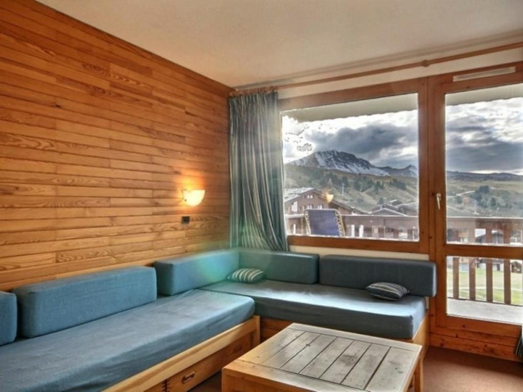 Appartement Belle Plagne, 2 pièces, 5 personnes - FR-1-455-21にあるシーティングエリア