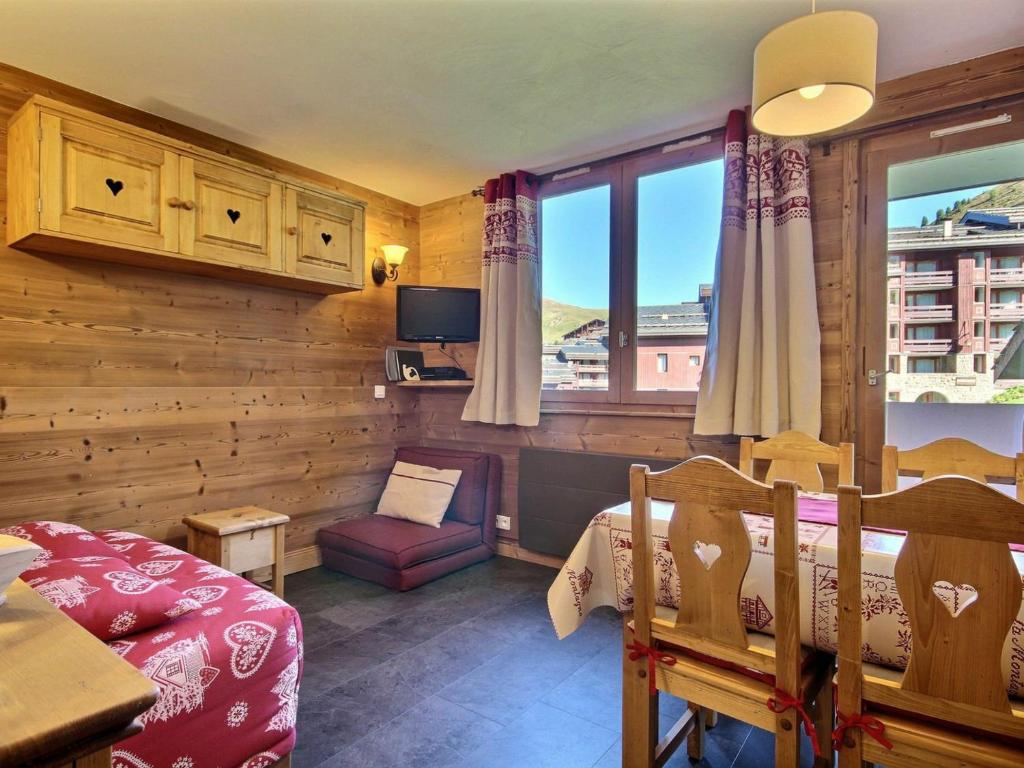 Coin salon dans l'établissement Studio Belle Plagne, 2 pièces, 4 personnes - FR-1-455-141