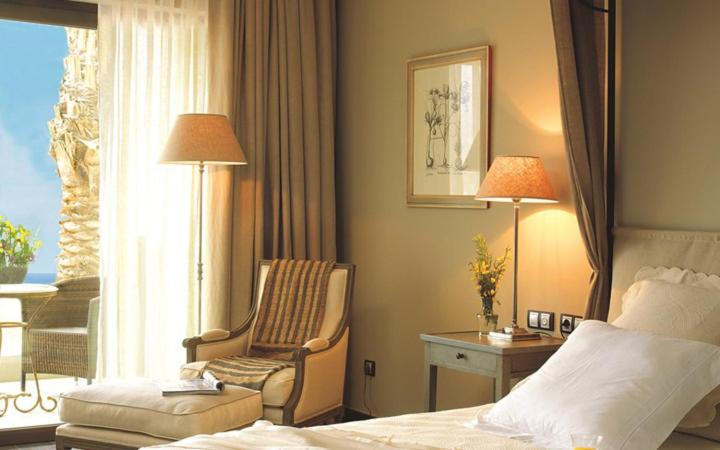 Asia Gardens Hotel & Thai Spa, a Royal Hideaway Hotel ...