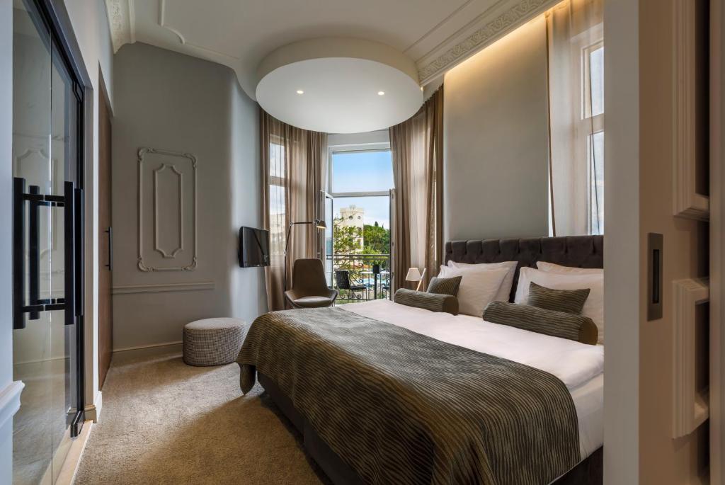 
Junior Suite with Sea View
