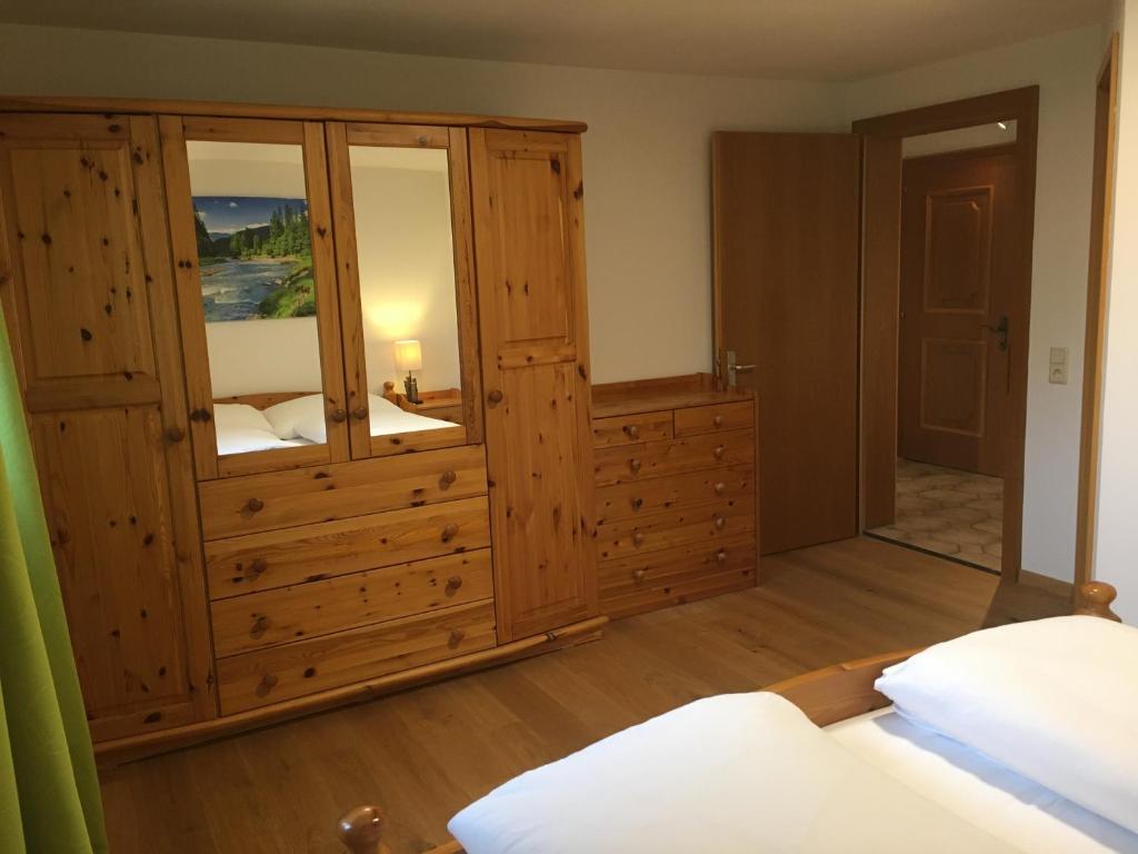 Postel nebo postele na pokoji v ubytování Ferienwohnung Thöny Vandans