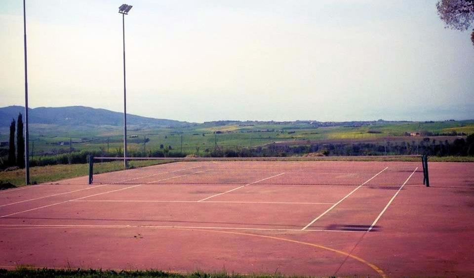 Tenis lub squash w obiekcie Villa Toscana Irene lub w pobliżu