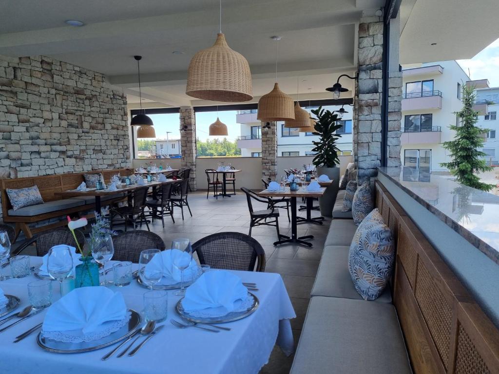 Restaurace v ubytování Hiša Ančka, Šenčur - 3 min to the Airport