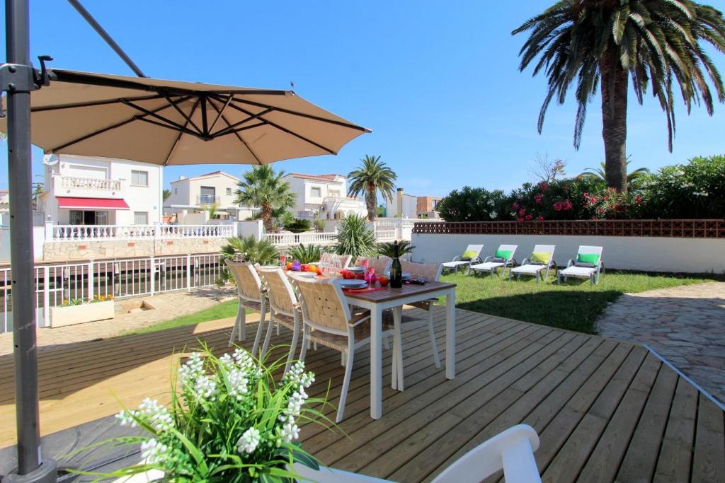Leon Inmo Medas 41 B - 10722, Empuriabrava – Bijgewerkte ...