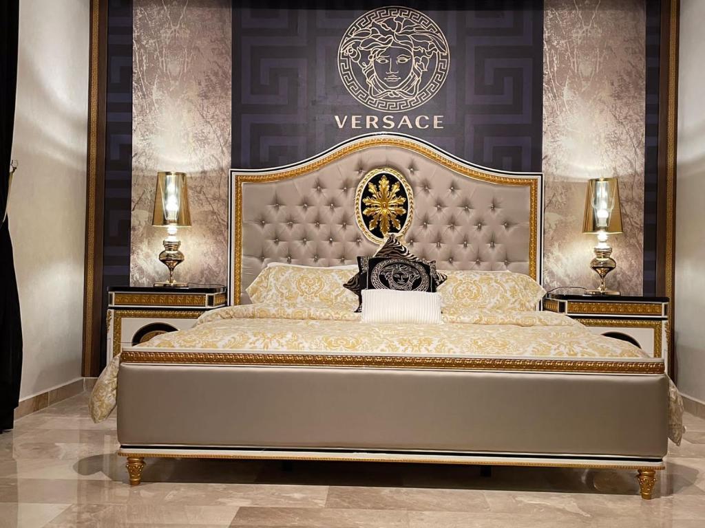 Booking.com: شقة فاخرة Versace Home1 مبنى سكني خاص , Gedda, Arabia Saudita  . Prenota ora il tuo hotel!