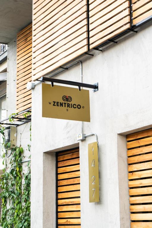 Certifikát, hodnocení, plakát nebo jiný dokument vystavený v ubytování Zentrico Boutique