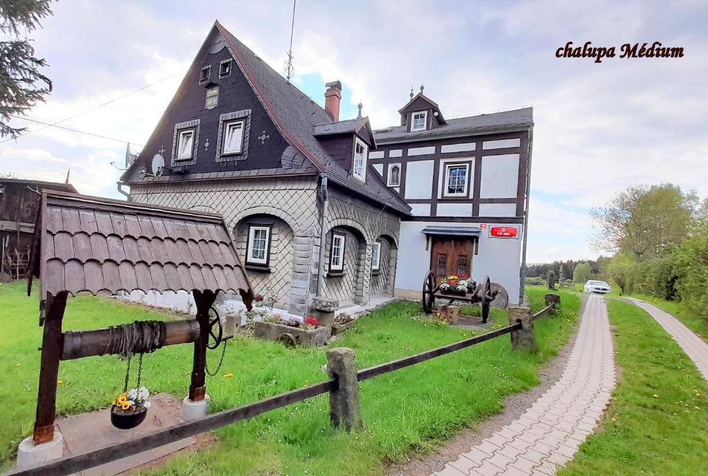 Gedung tempat rumah liburan berlokasi