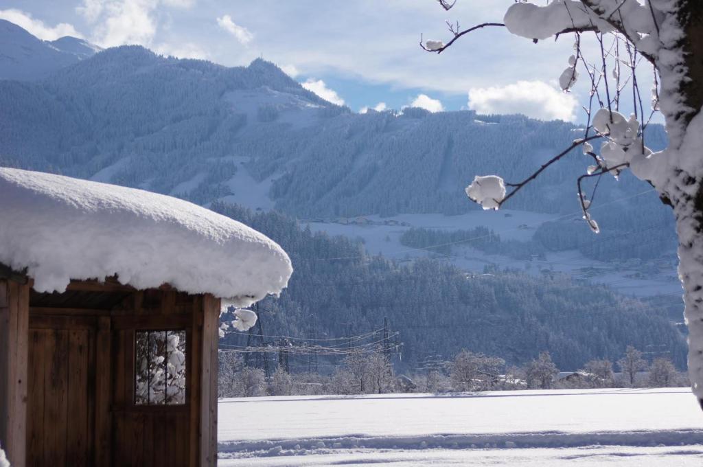 Klausnerhof during the winter