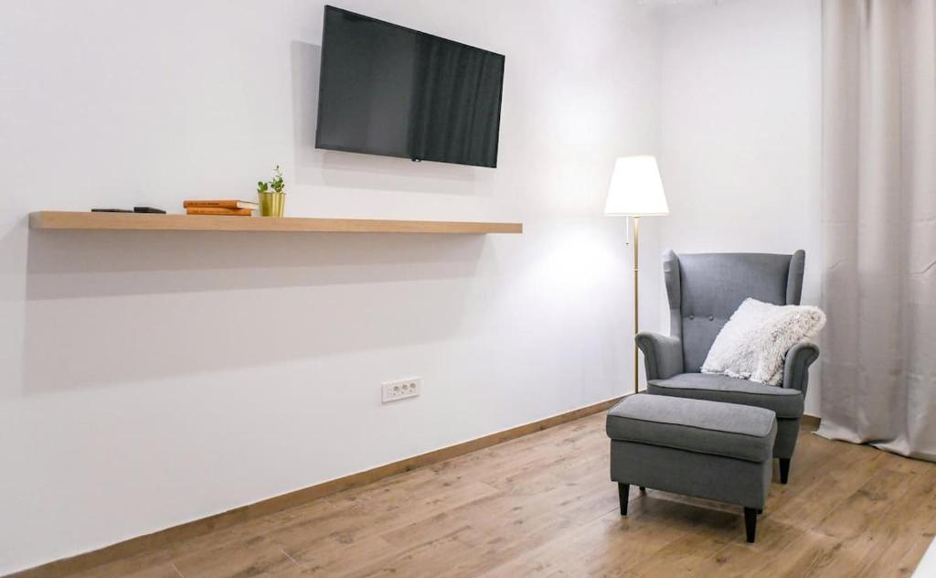 Old Town Zagreb Airport - 5