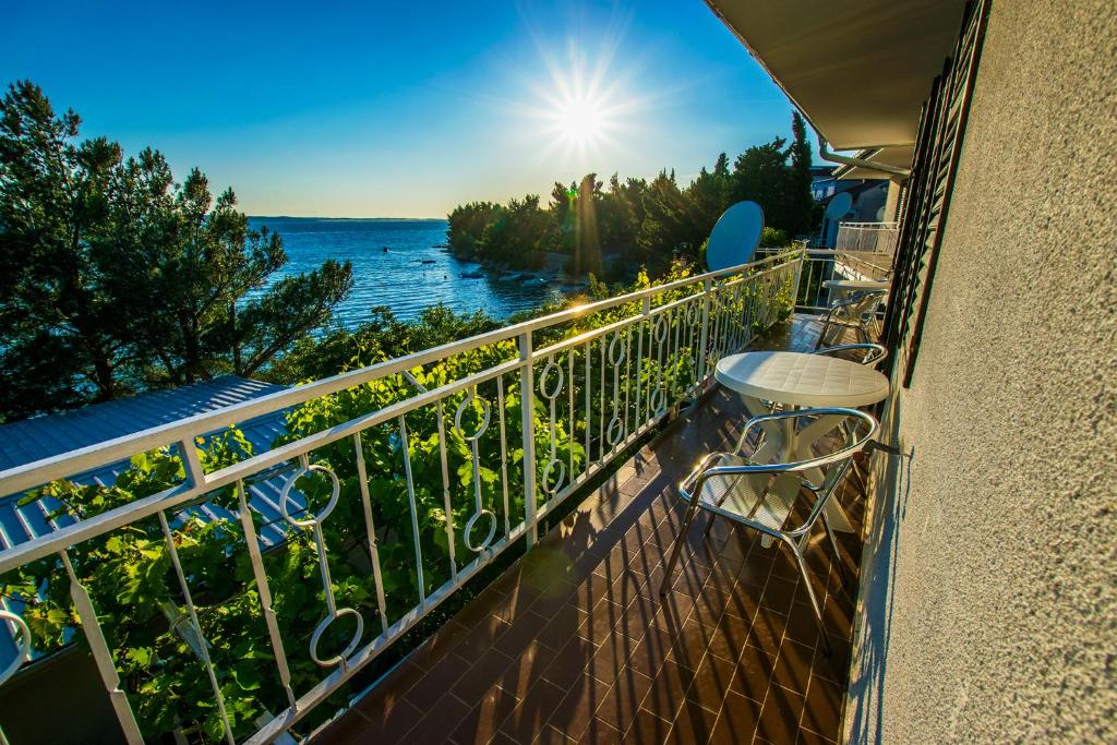 Fotografia z galérie ubytovania Apartment Nata with beautiful sea view v destinácii Starigrad-Paklenica