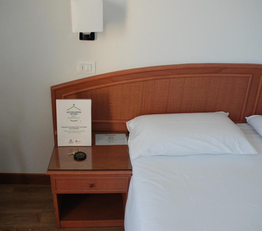 Hotel Santa Maria - Double Room With Railway View