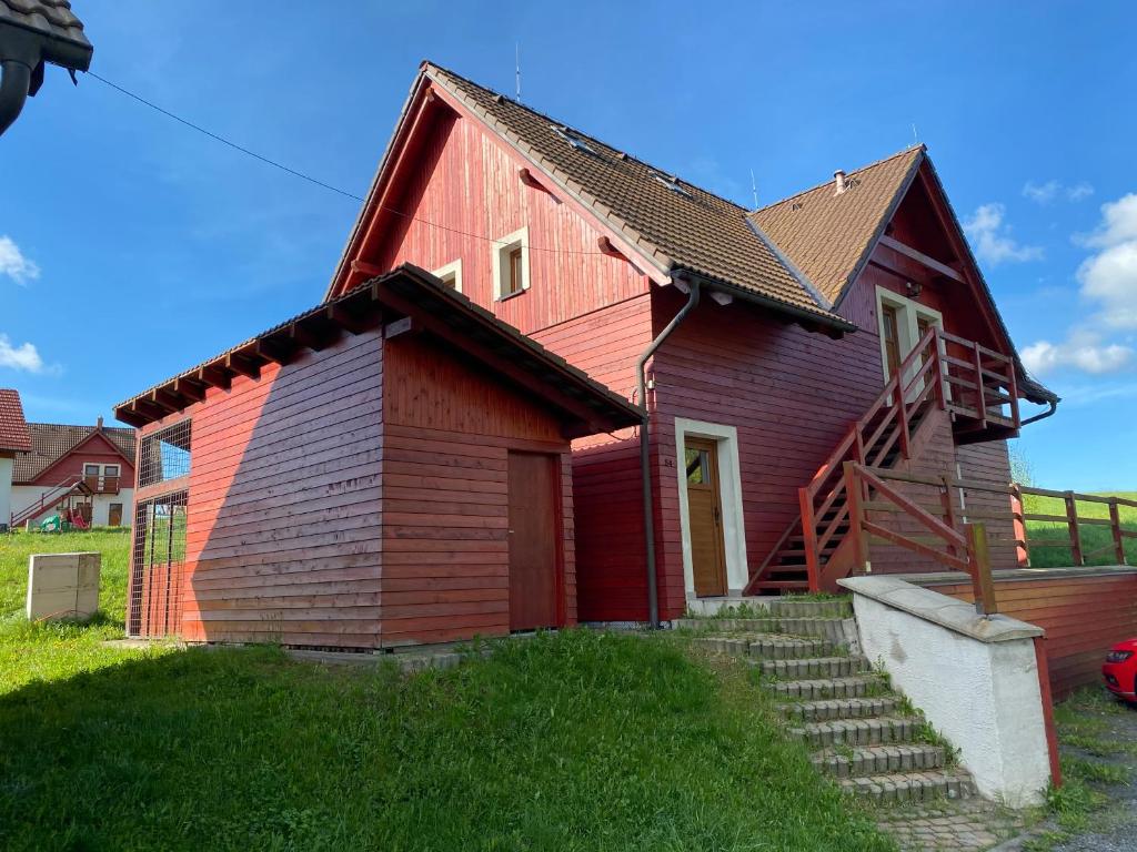 Budova, v ktorej sa apartmán nachádza