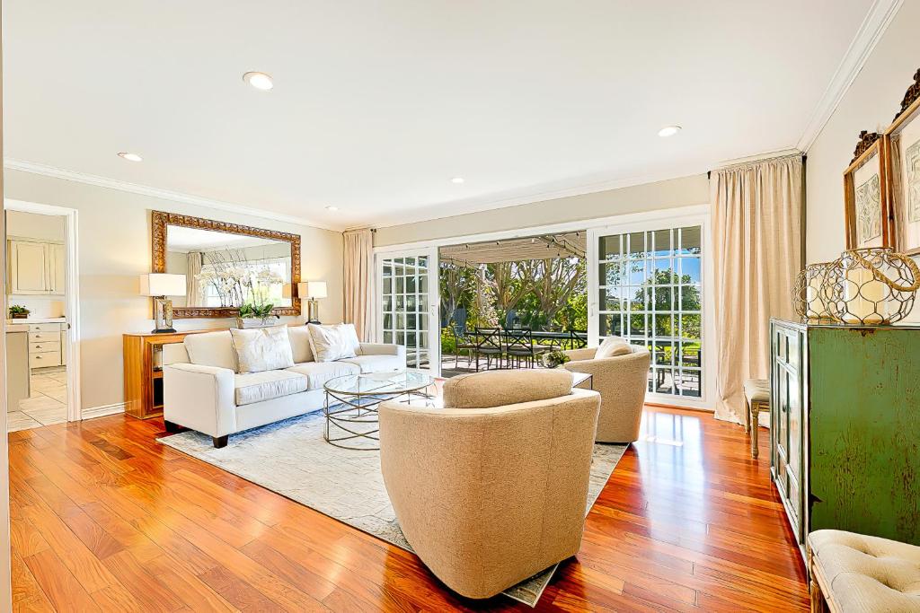 خلوتگاه منظره لا جولا - La Jolla Scenic Retreat، خلوتگاه منظره لا جولا