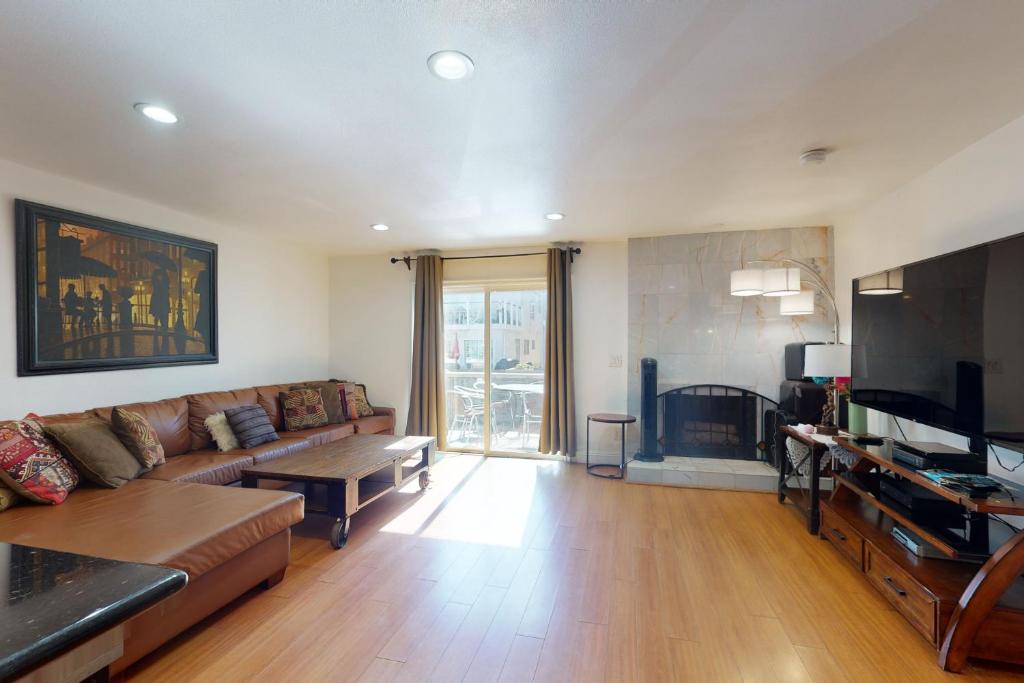 Newport Family Castle, Newport Beach (updated prices 2024)