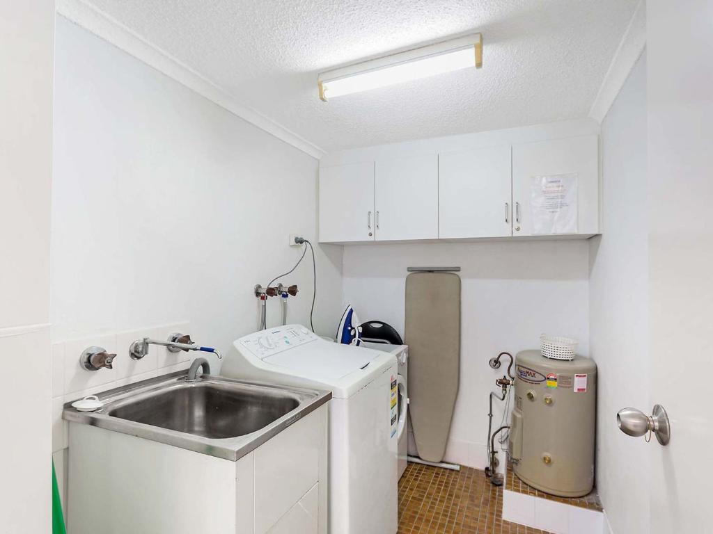Kuchyň nebo kuchyňský kout v ubytování Portside Unit 8 1 Donald Street