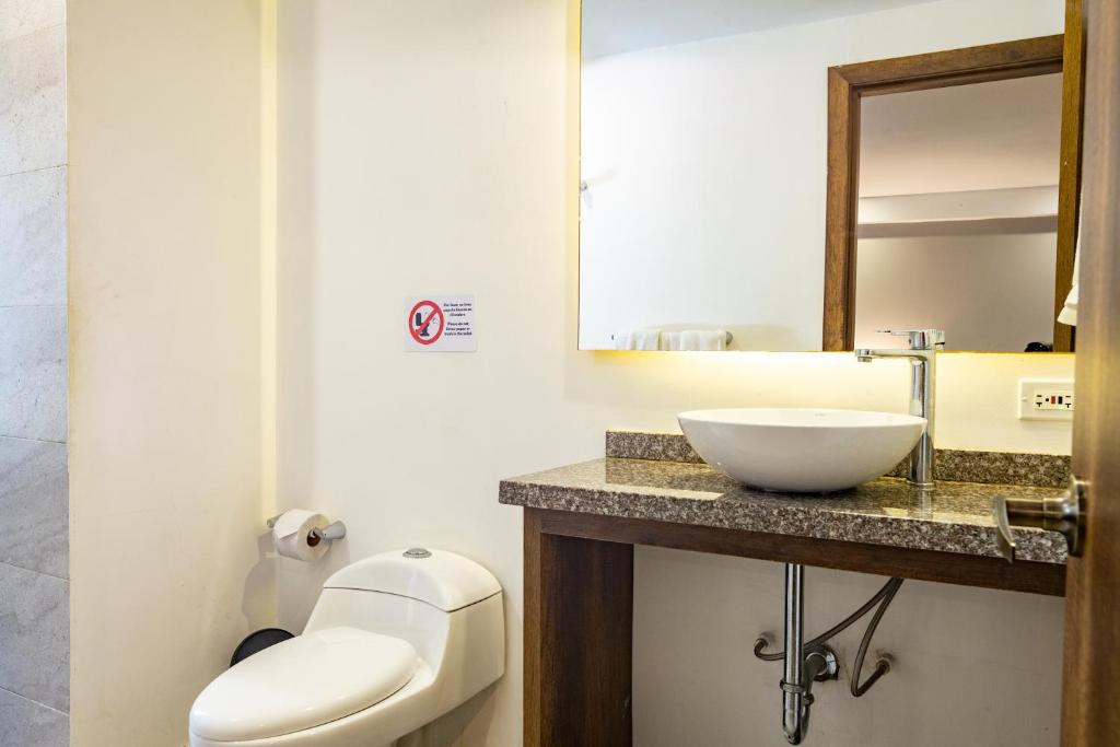 Koupelna v ubytování Hotel Amoek