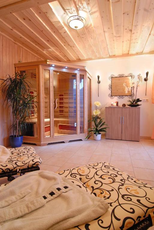 Postel nebo postele na pokoji v ubytování Gästehaus Kloibergütl