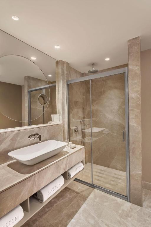 Lazzoni Hotel - Deluxe Double Room With Balcony And Sea View