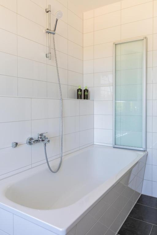 limehome Chemnitz Hartmannstraße - One-Bedroom Suite With Balcony