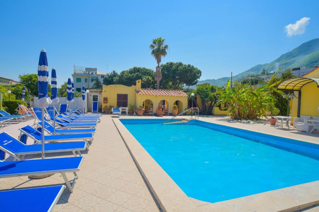 Bazén v ubytovaní Hotel Terme Principe alebo v jeho blízkosti