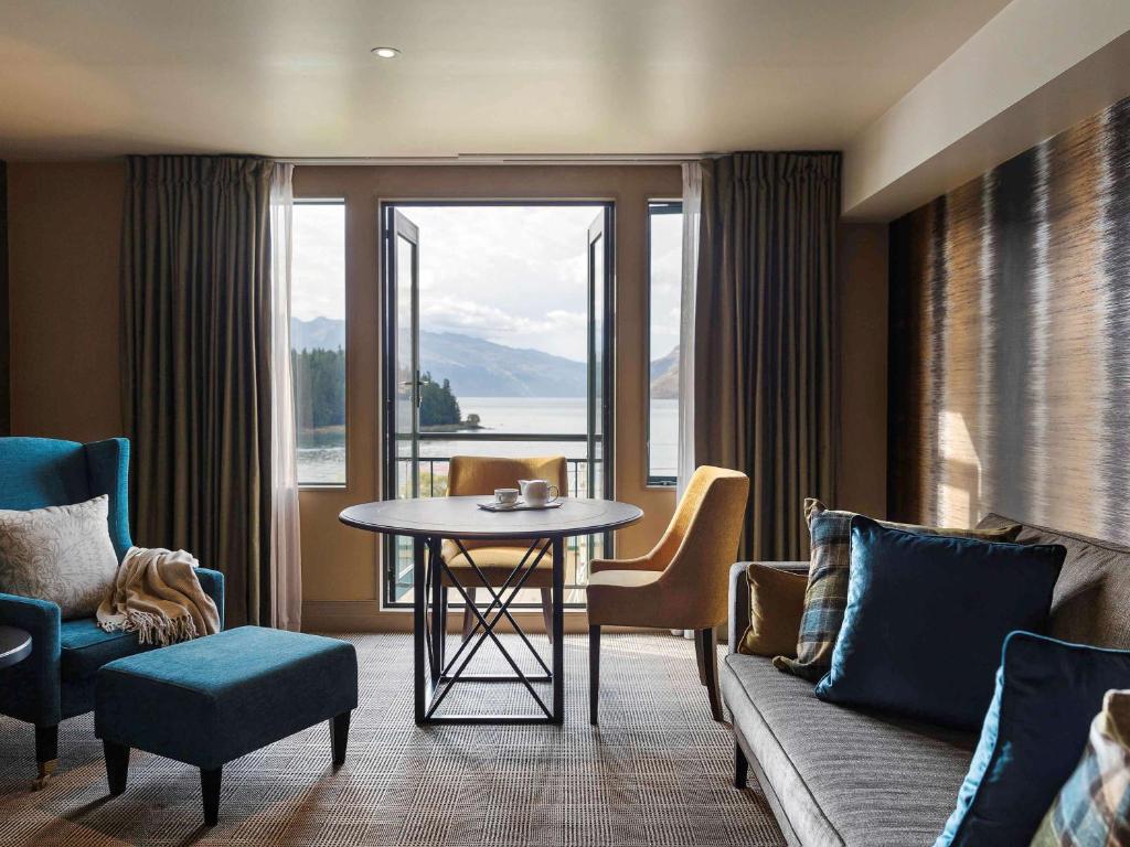 Posezení v ubytování Hotel St Moritz Queenstown - MGallery by Sofitel