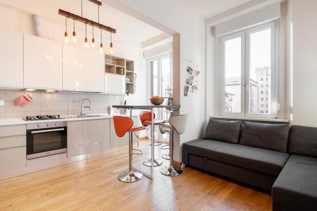 GuestHost - Doni Quiet and Comfortable Apartament with Balcony