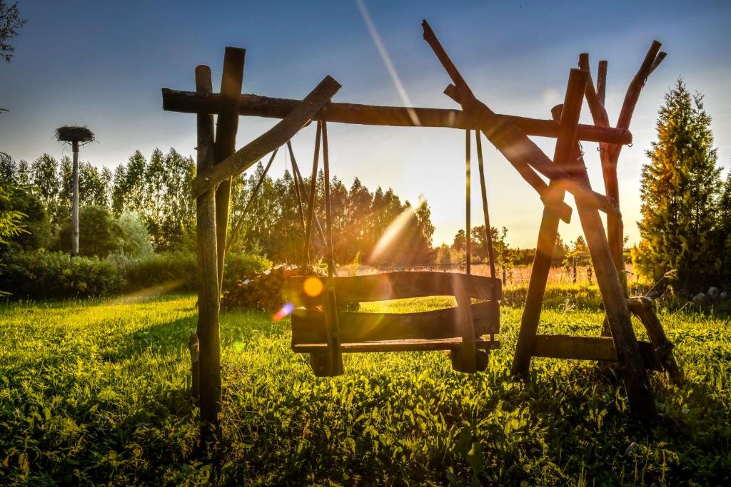 Pohľad na východ alebo západ slnka z vily alebo blízkeho okolia