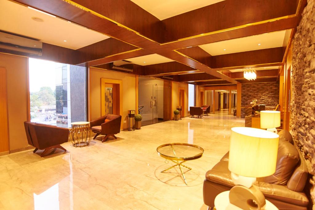 Posezení v ubytování Hotel G-Square - Shirdi